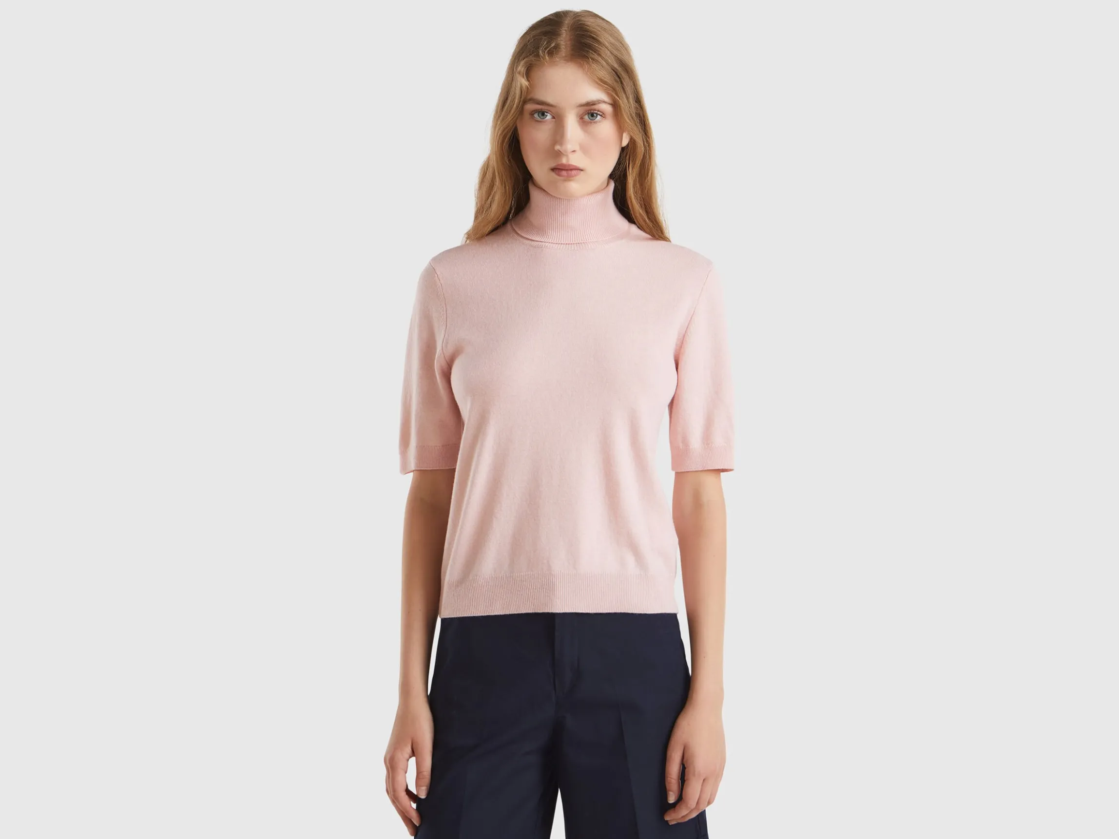 Pastel pink short sleeve turtleneck in cashmere blend