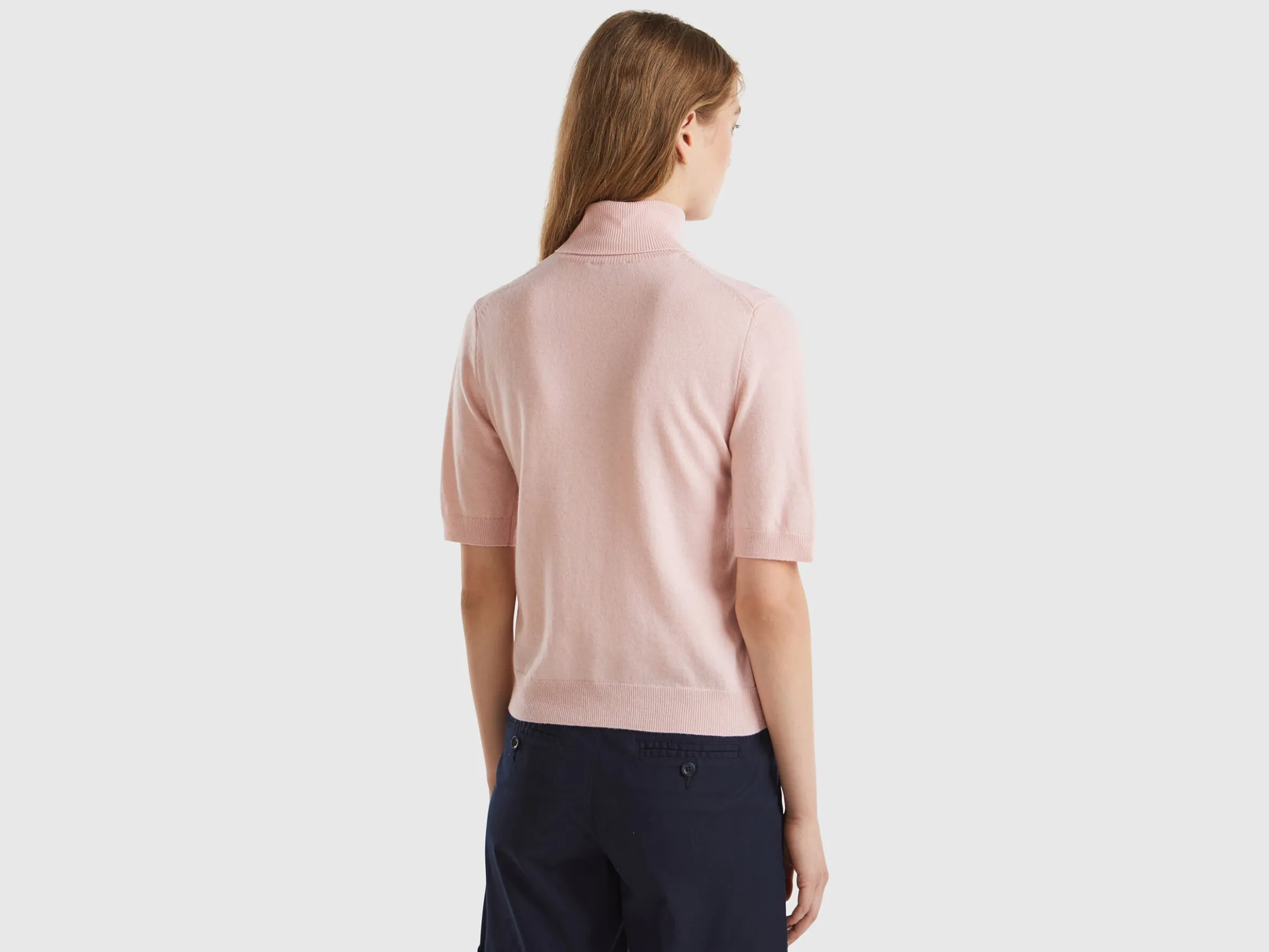 Pastel pink short sleeve turtleneck in cashmere blend