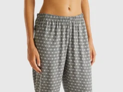 Patterned pyjamas in pure viscose