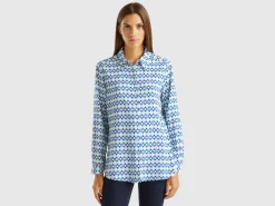 Patterned shirt in viscose