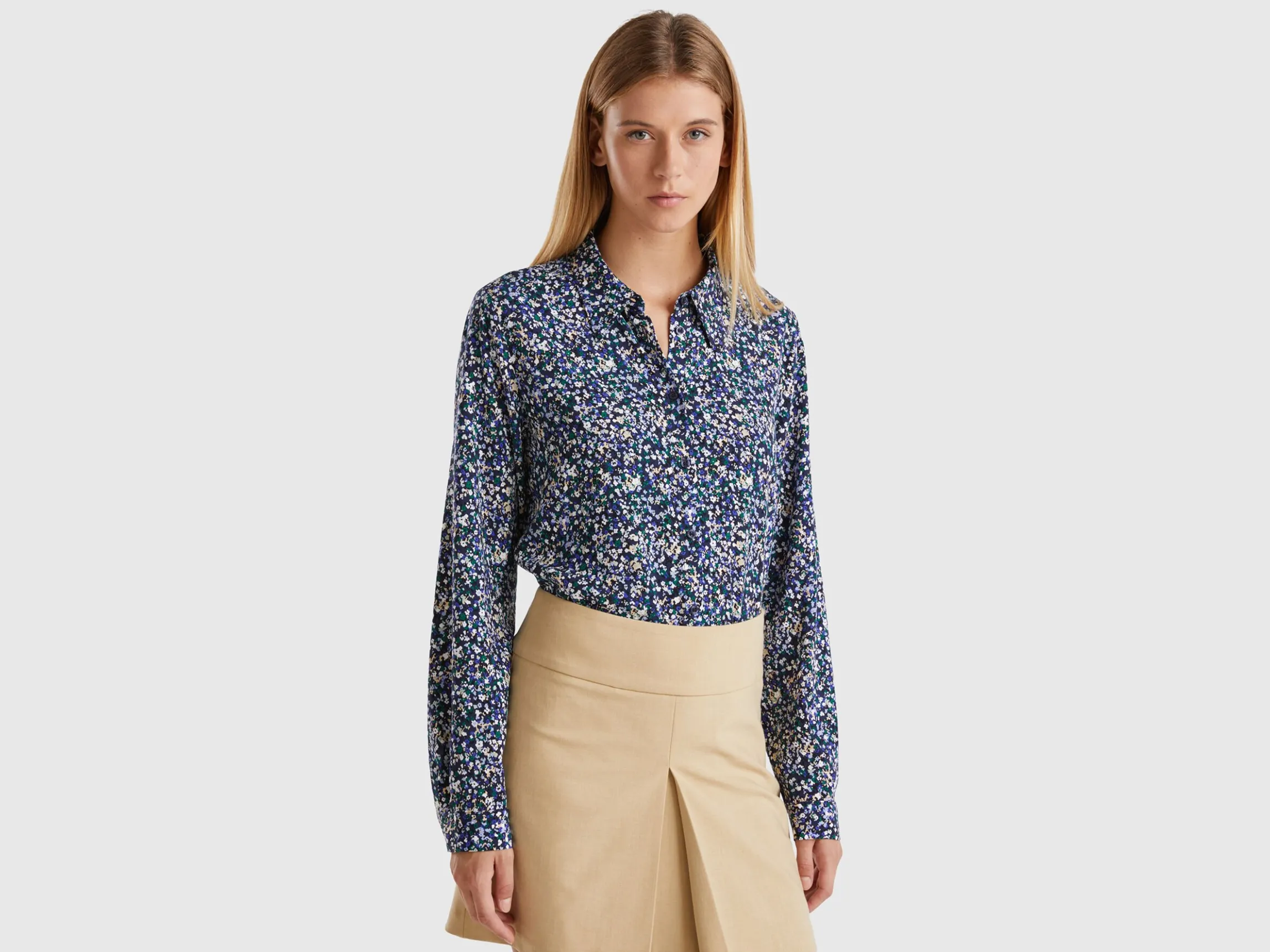 Patterned shirt in viscose