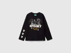 ©Peanuts t-shirt with glow-in-the-dark print