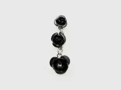 Pendant earrings with roses