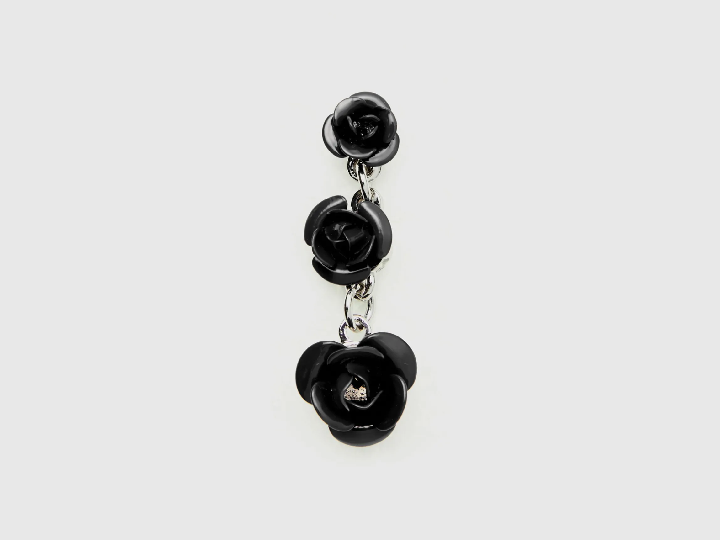 Pendant earrings with roses