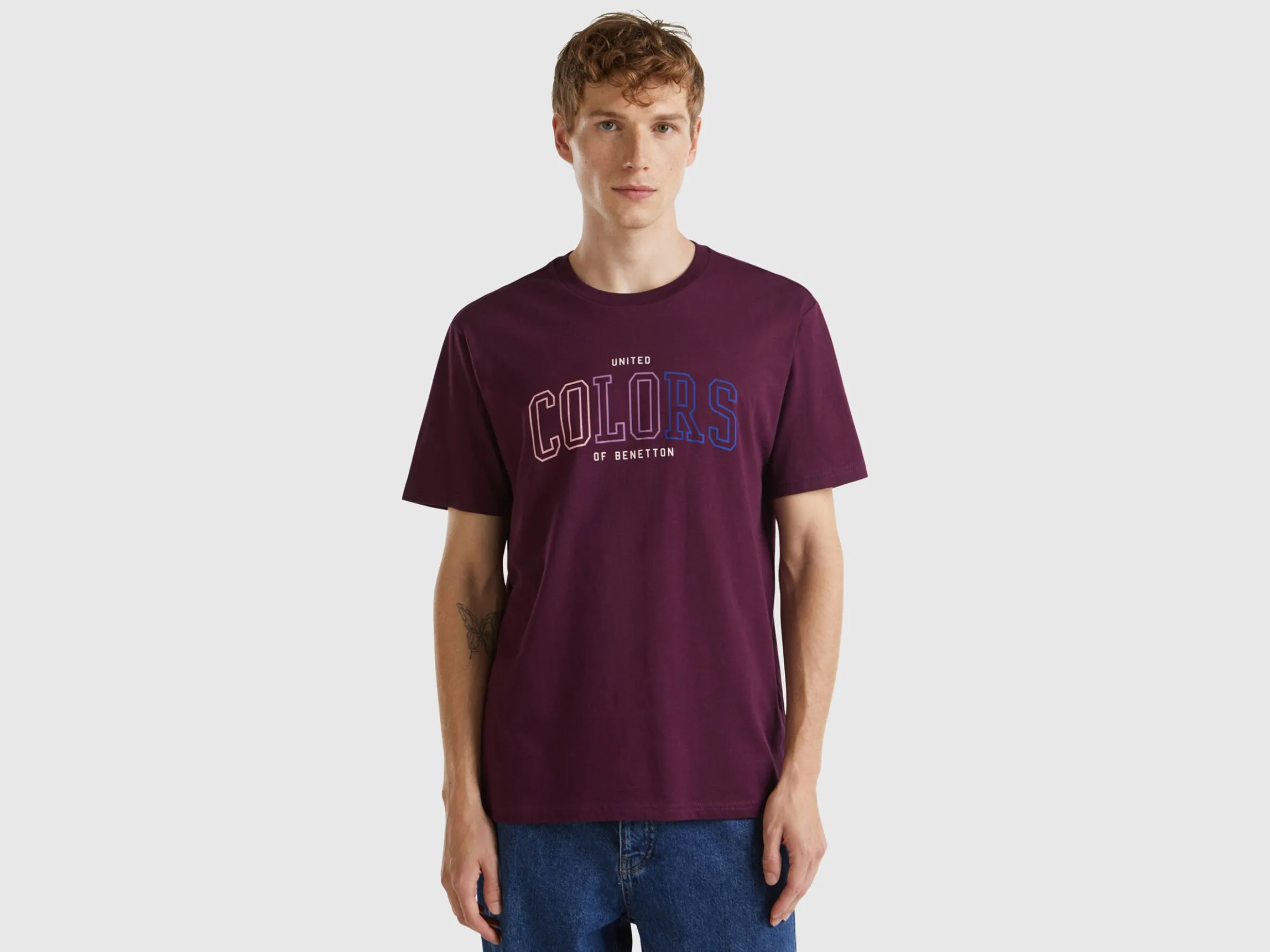 Plum organic cotton t-shirt with multicolor logo