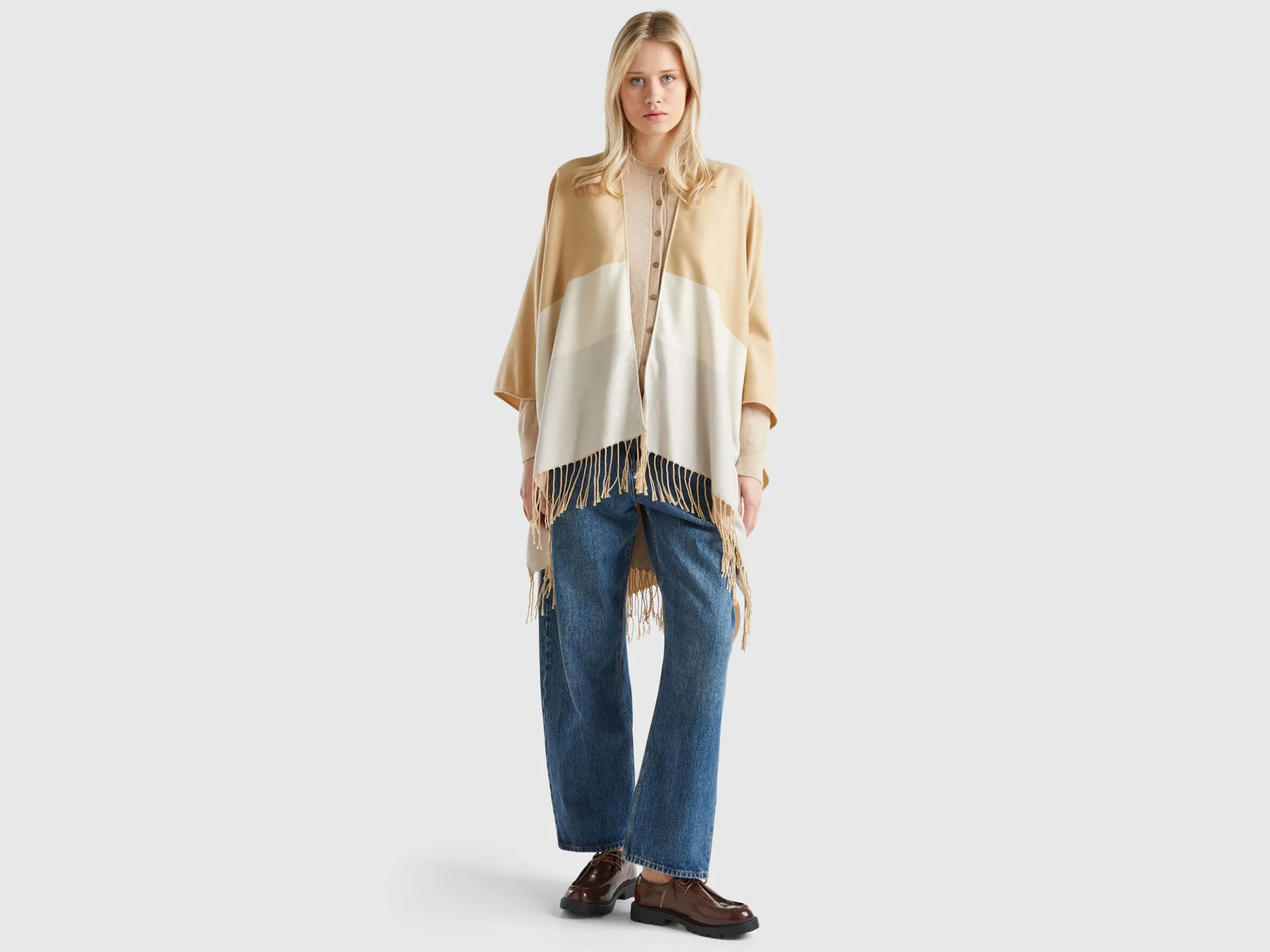 Poncho in recycled fabric