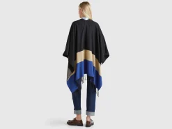Poncho in recycled fabric