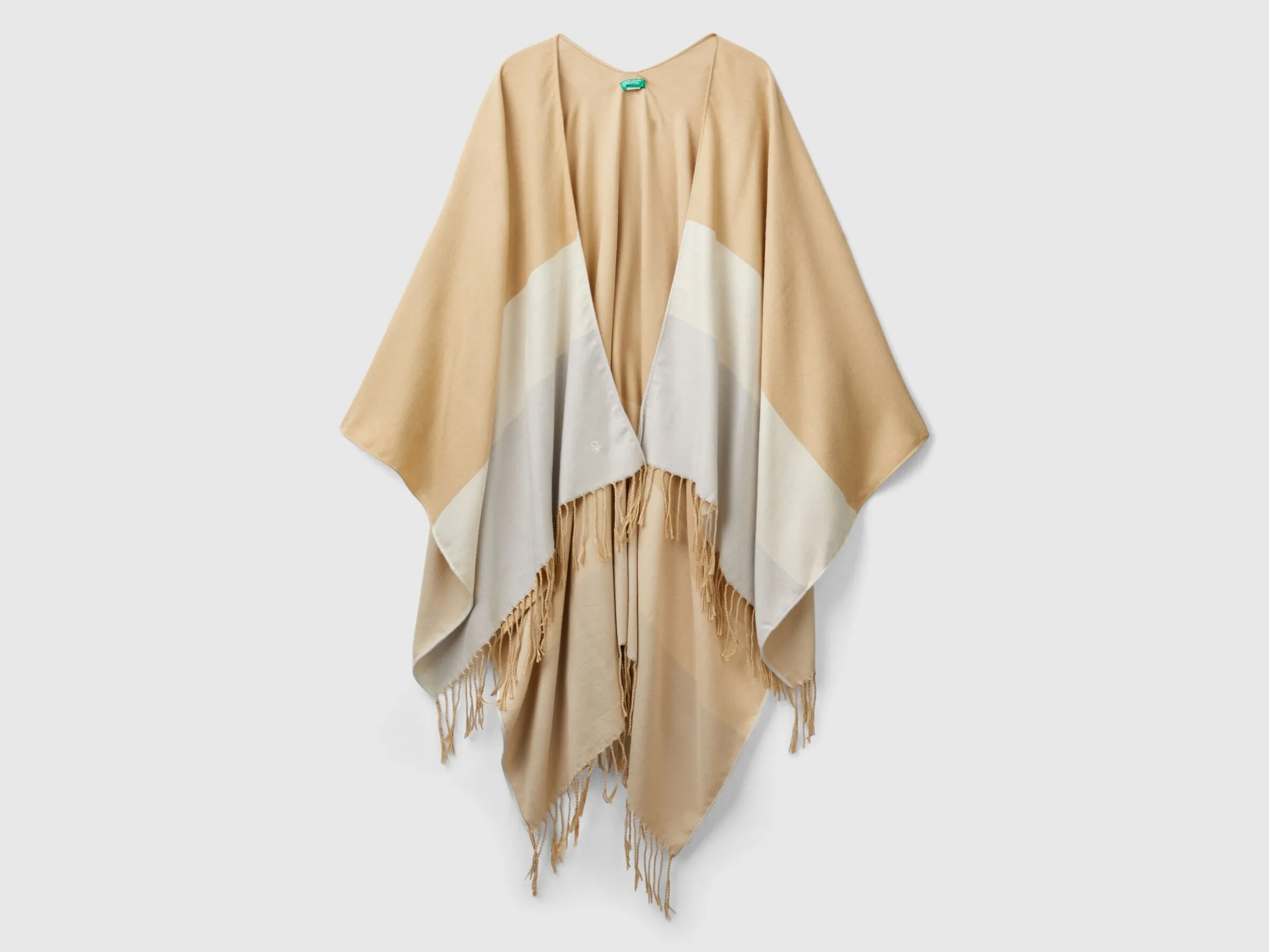 Poncho in recycled fabric