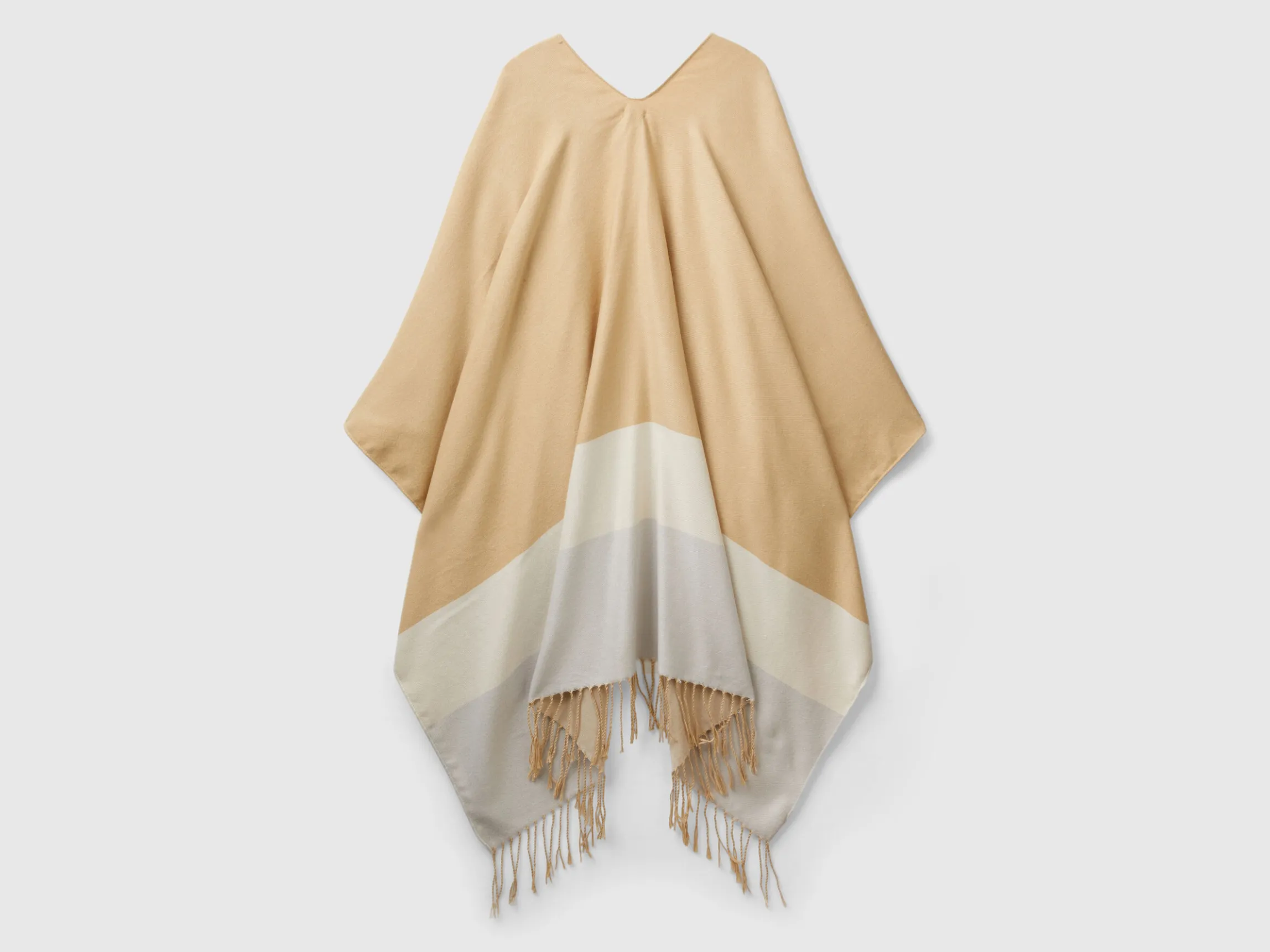 Poncho in recycled fabric