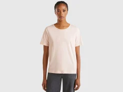 Powder pink short-sleeve t-shirt