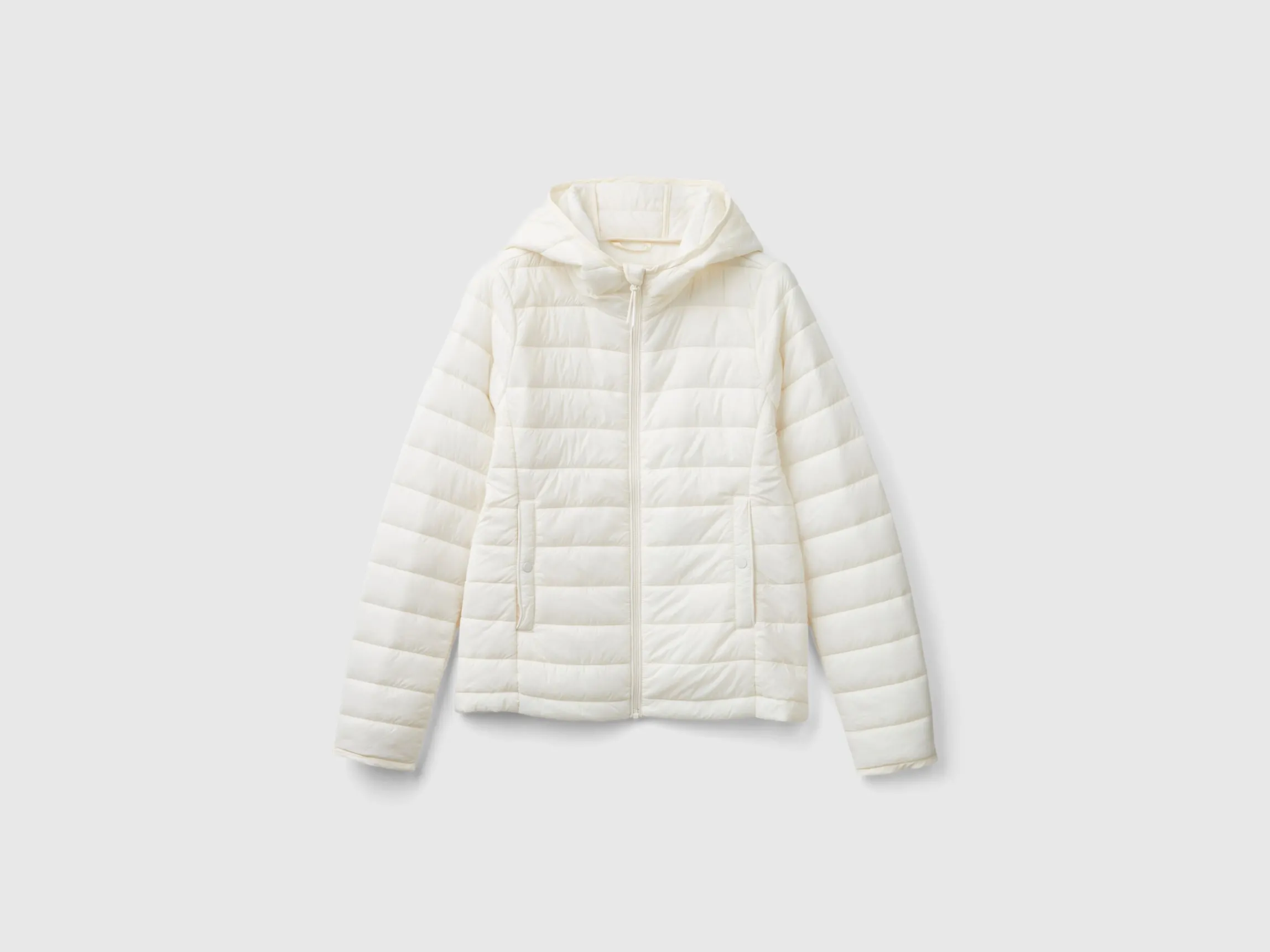 Puffer jacket with recycled wadding