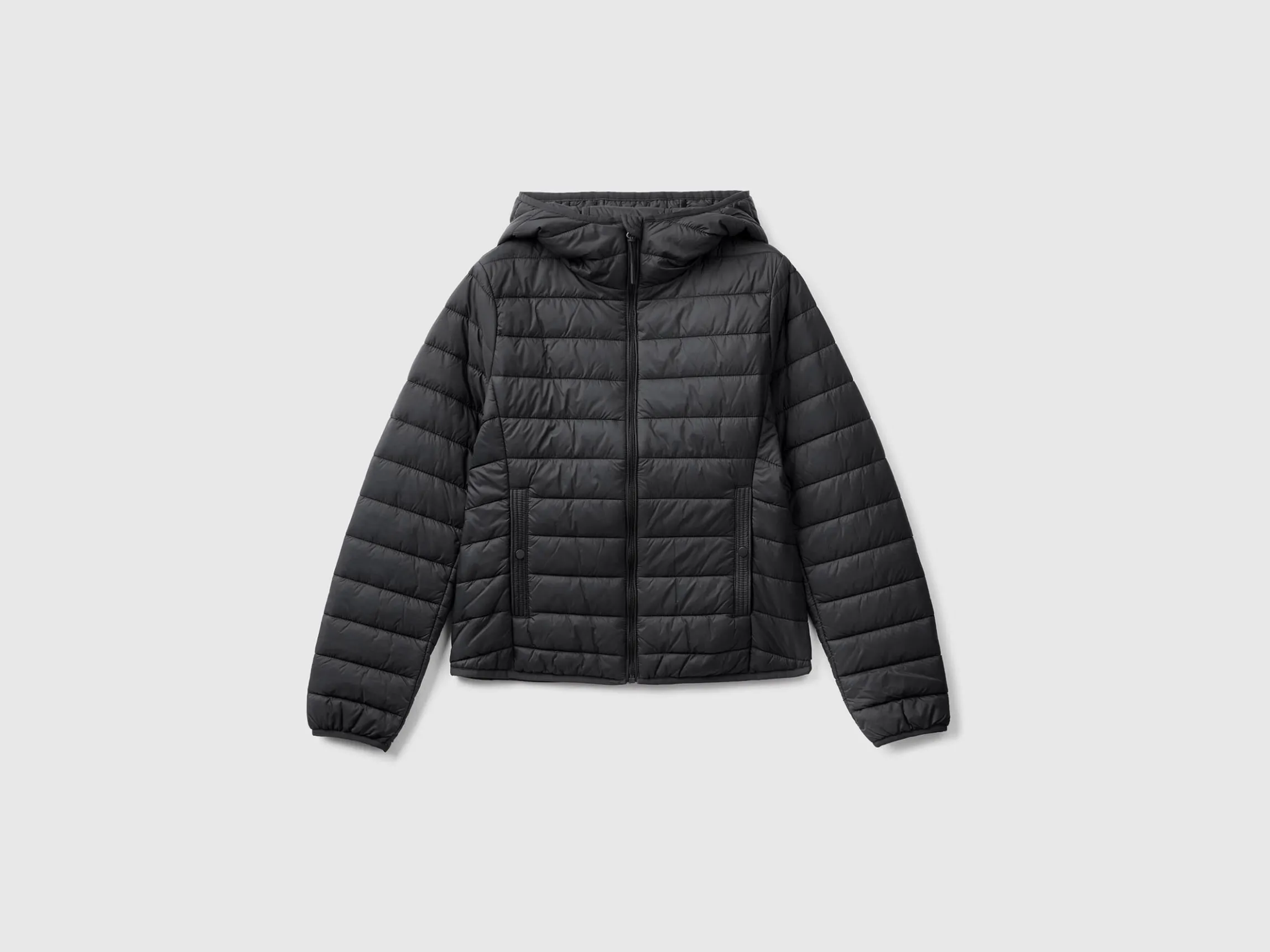 Puffer jacket with recycled wadding