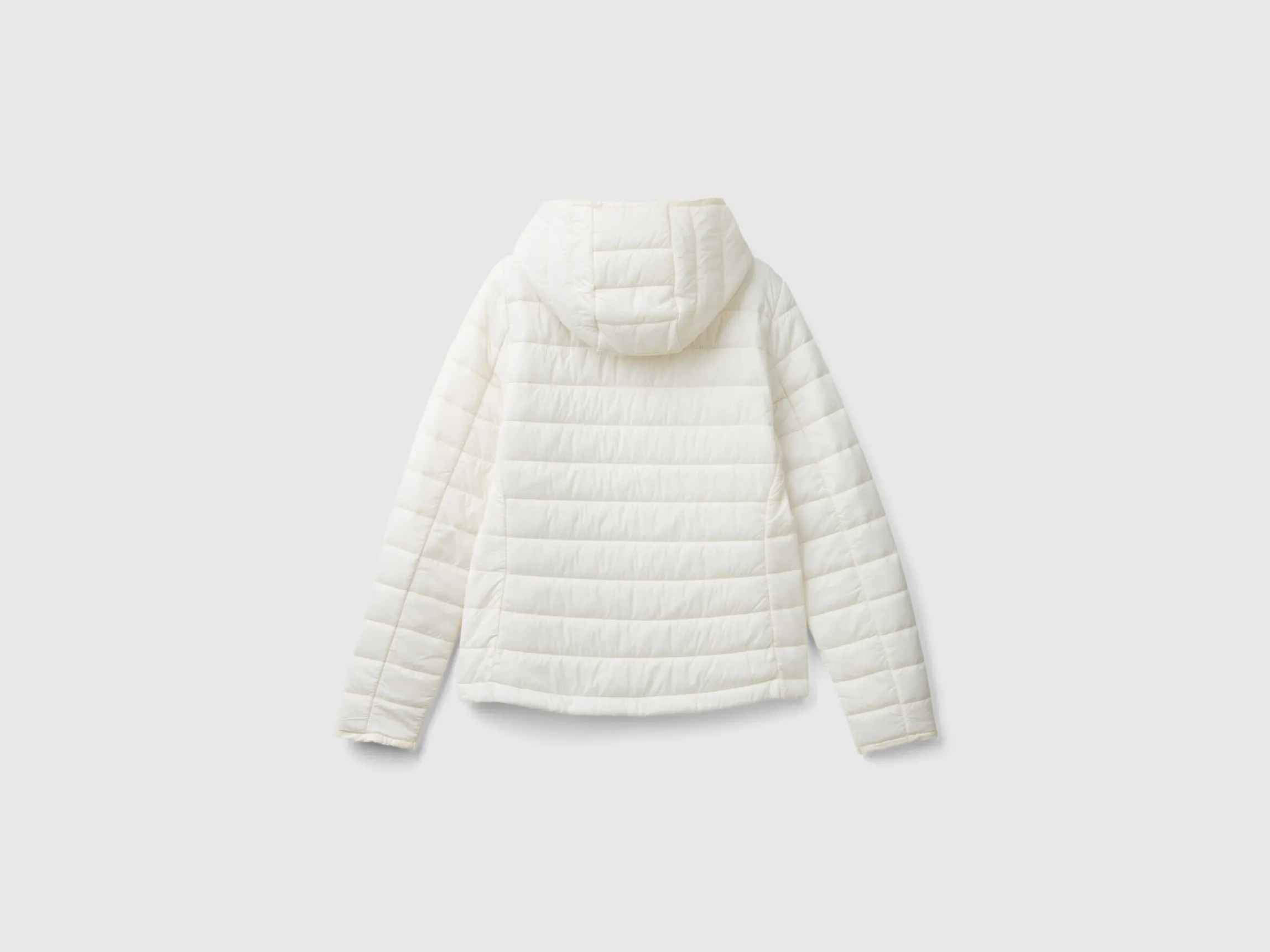 Puffer jacket with recycled wadding