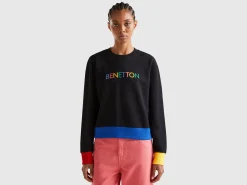 Pullover sweatshirt with logo print