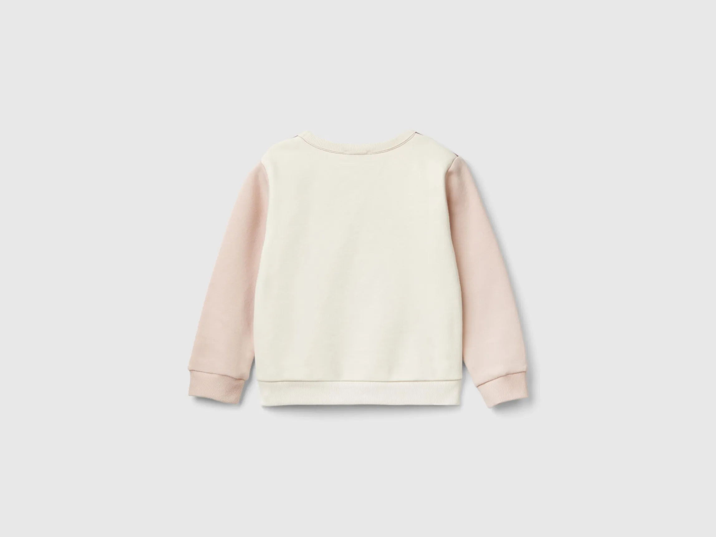 Pullover sweatshirt with glittery print