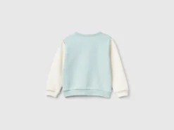 Pullover sweatshirt with glittery print