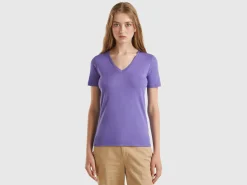 Pure cotton t-shirt with V-neck