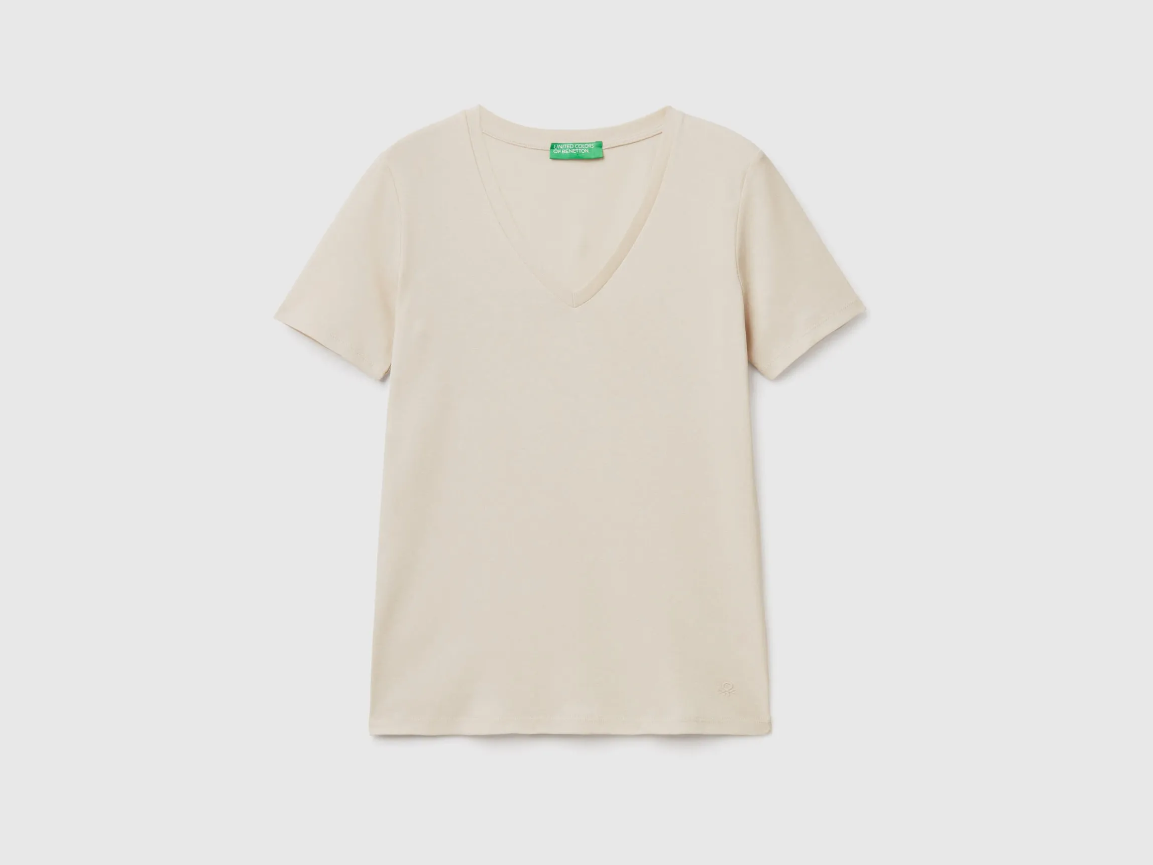 Pure cotton t-shirt with V-neck