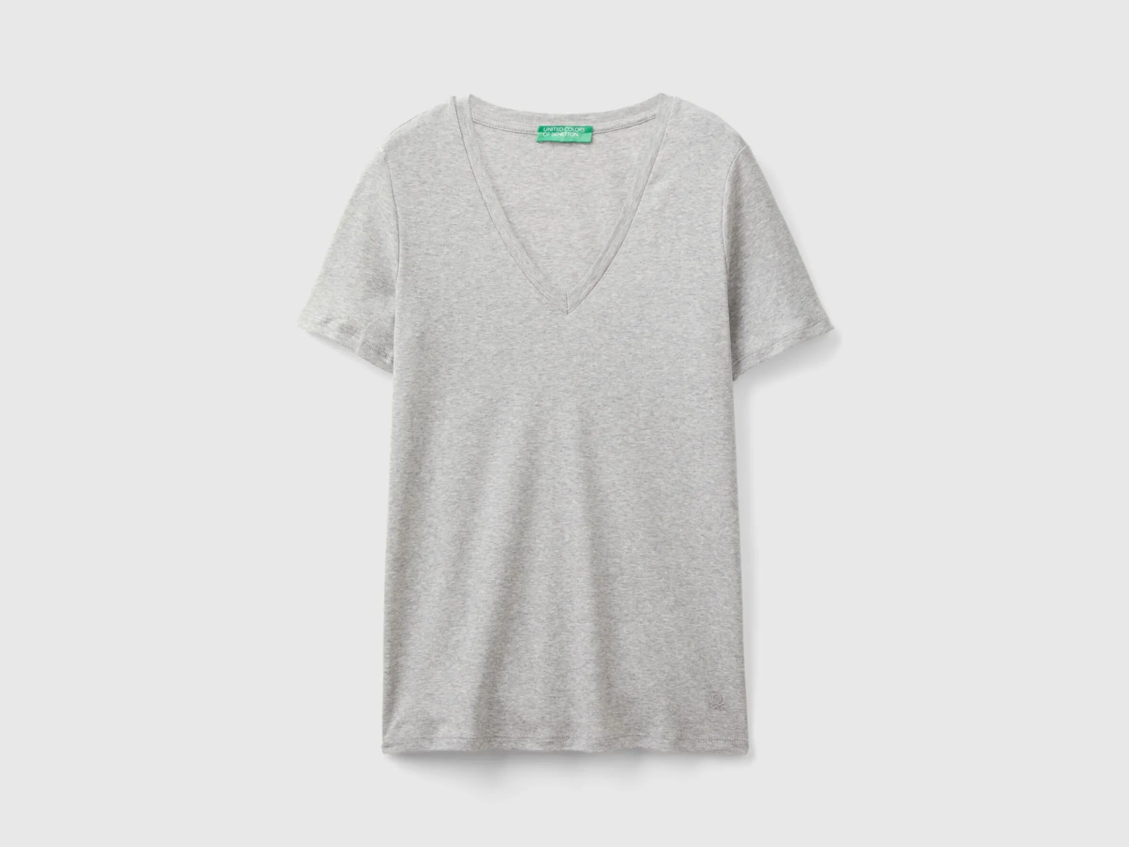 Pure cotton t-shirt with V-neck