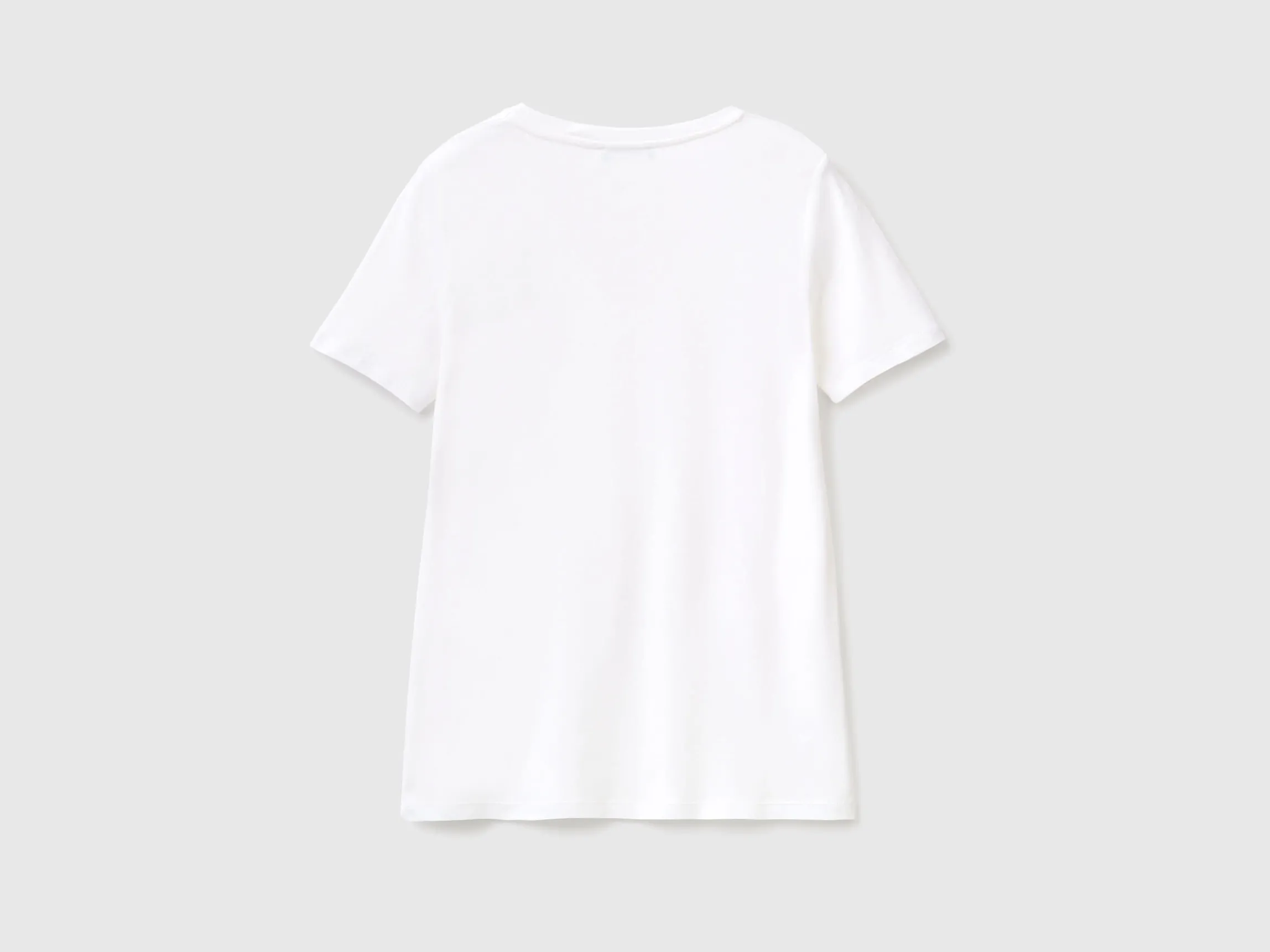 Pure cotton t-shirt with V-neck