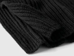 Pure virgin wool scarf