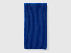 Pure virgin wool scarf