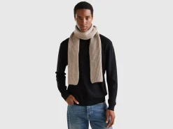 Pure virgin wool scarf