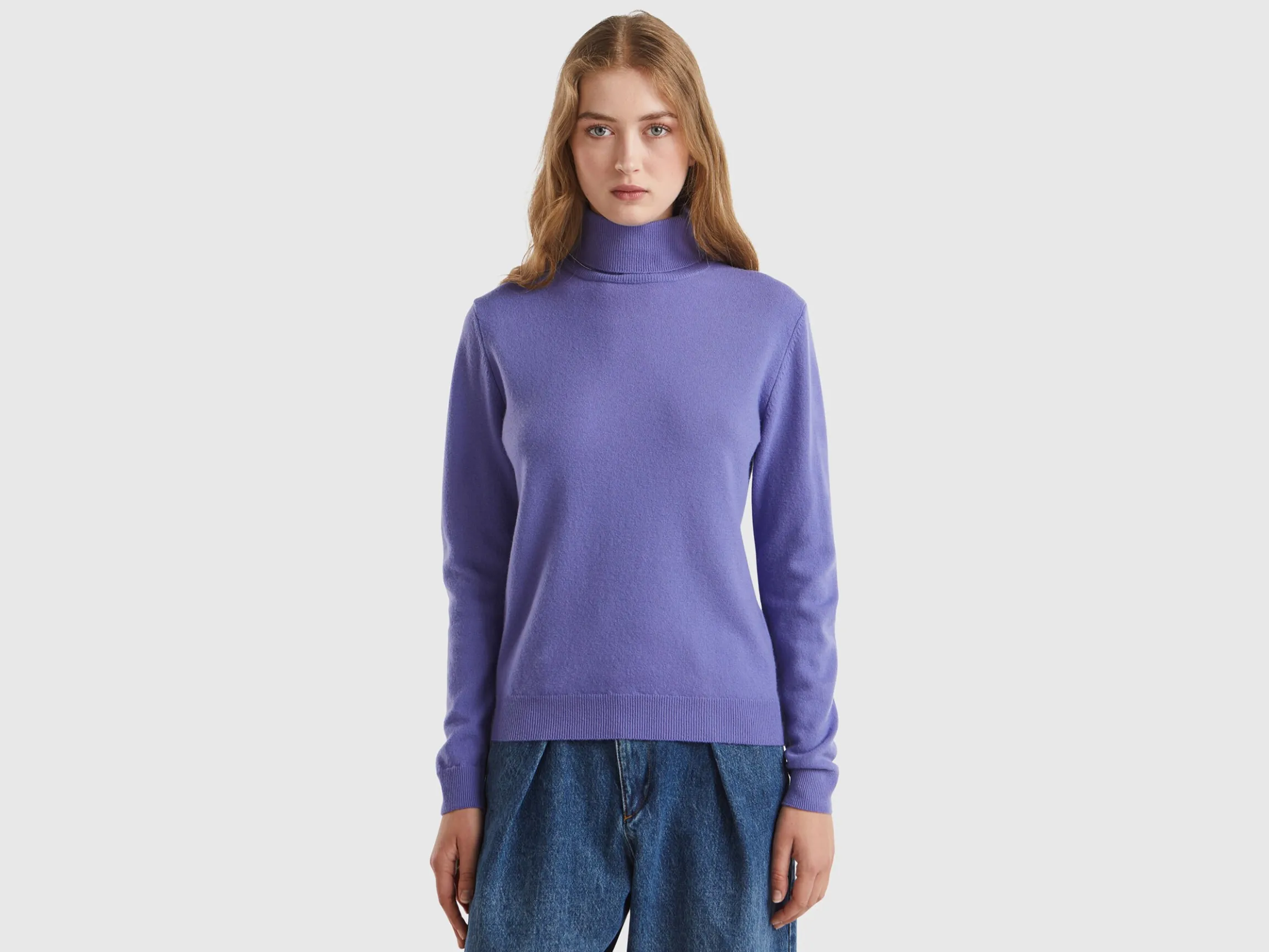 Purple turtleneck in pure Merino wool