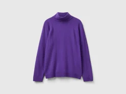 Purple turtleneck in wool and cashmere blend