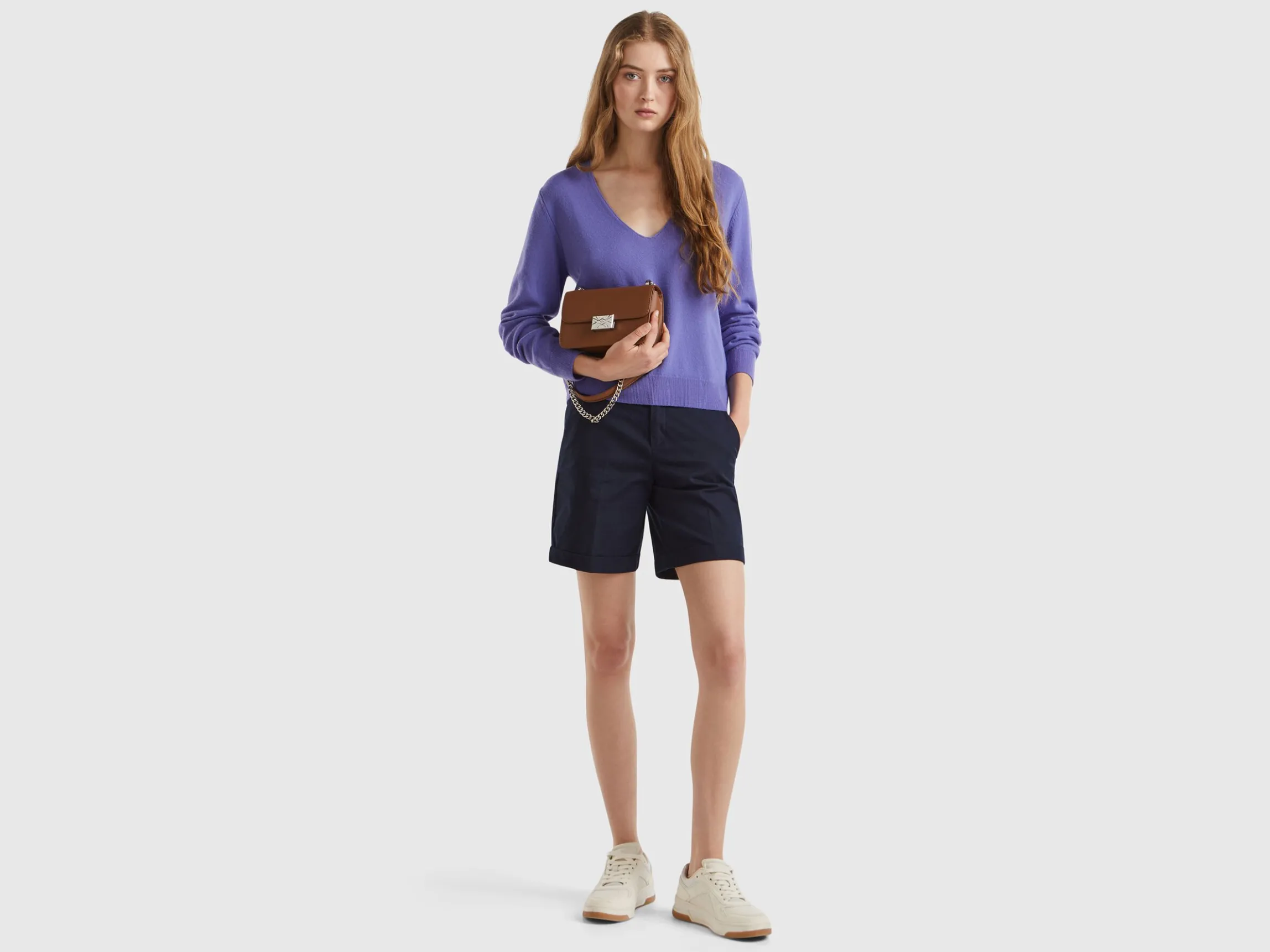 Purple V-neck sweater in pure Merino wool