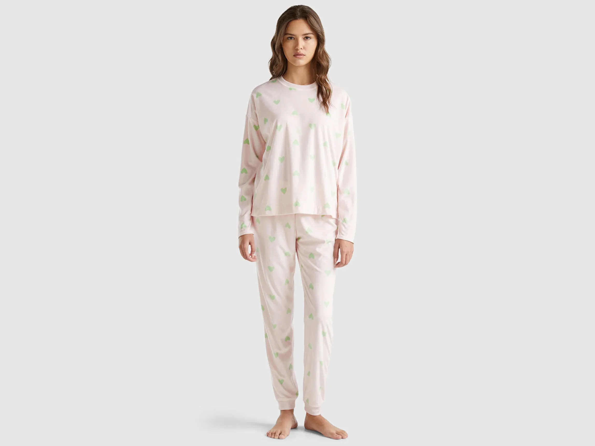 Pyjamas in chenille with hearts