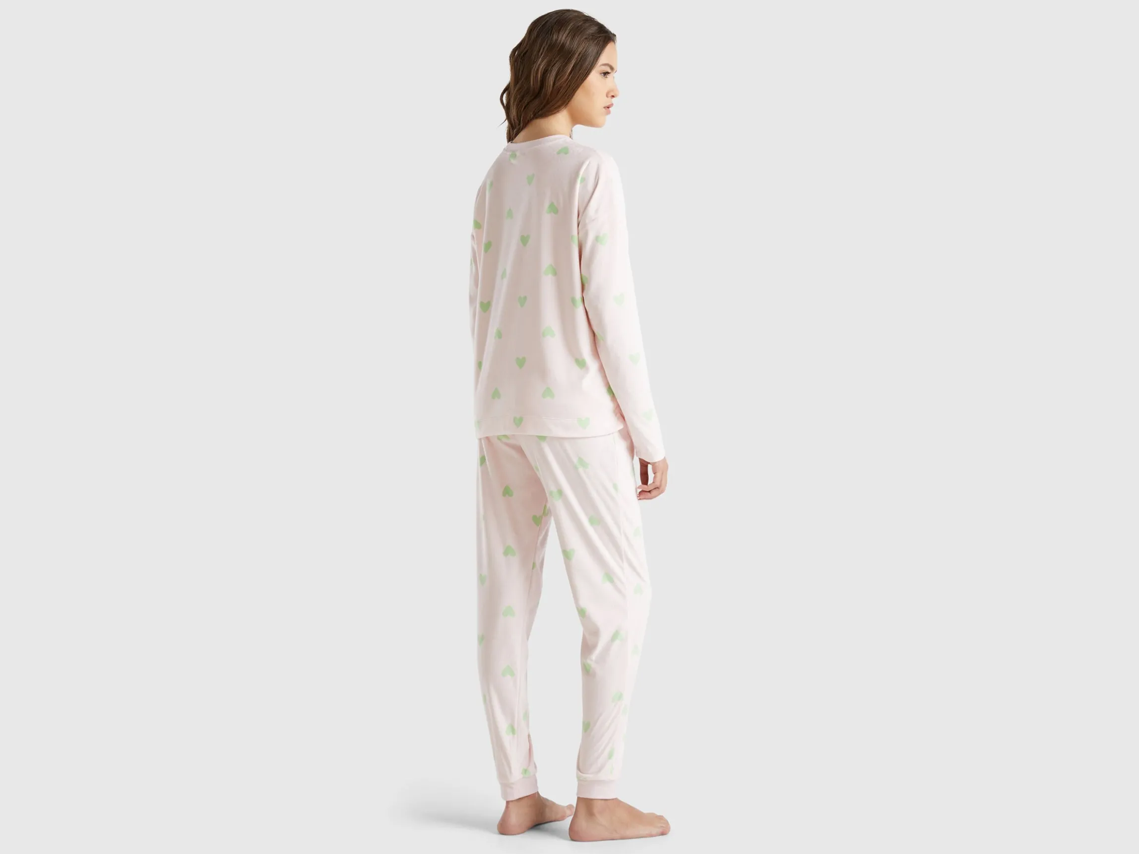 Pyjamas in chenille with hearts