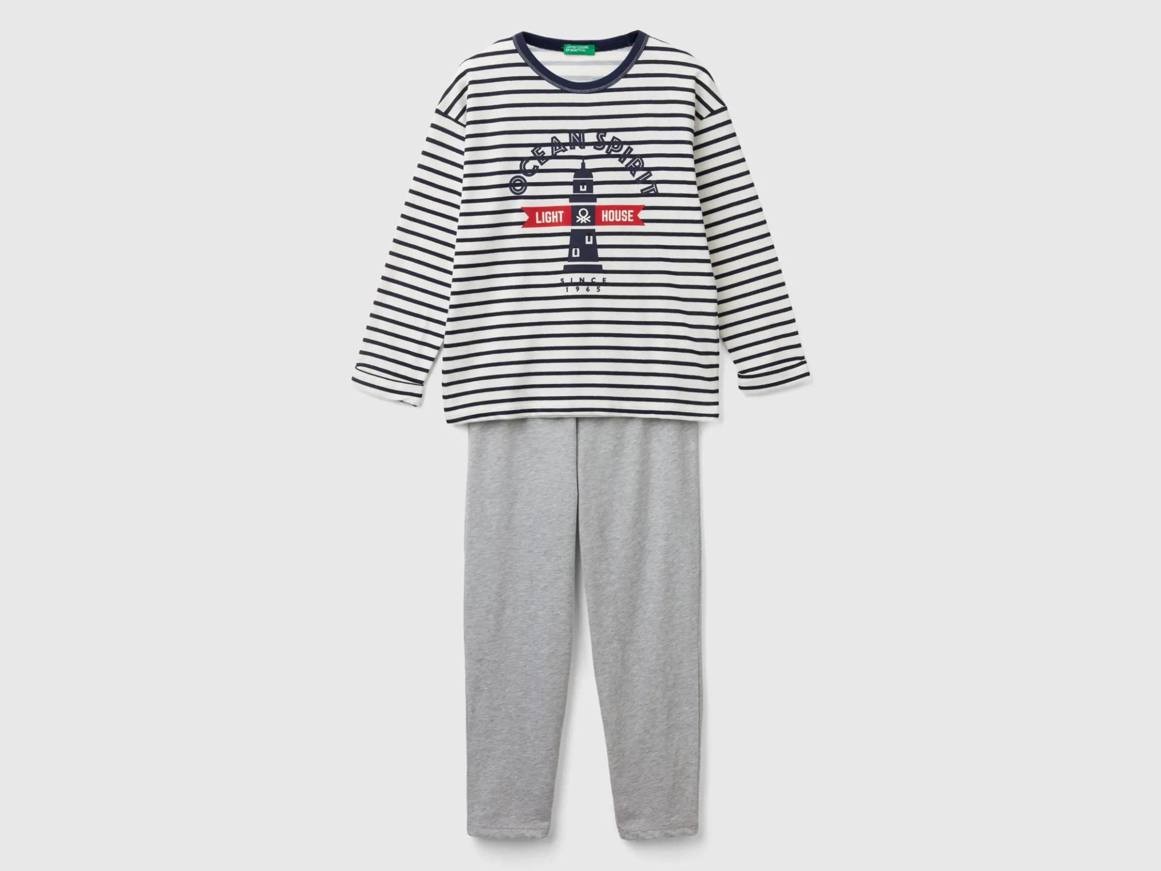 Pyjamas in striped knit