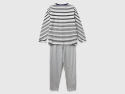Pyjamas in striped knit
