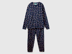 Pyjamas with reindeer print