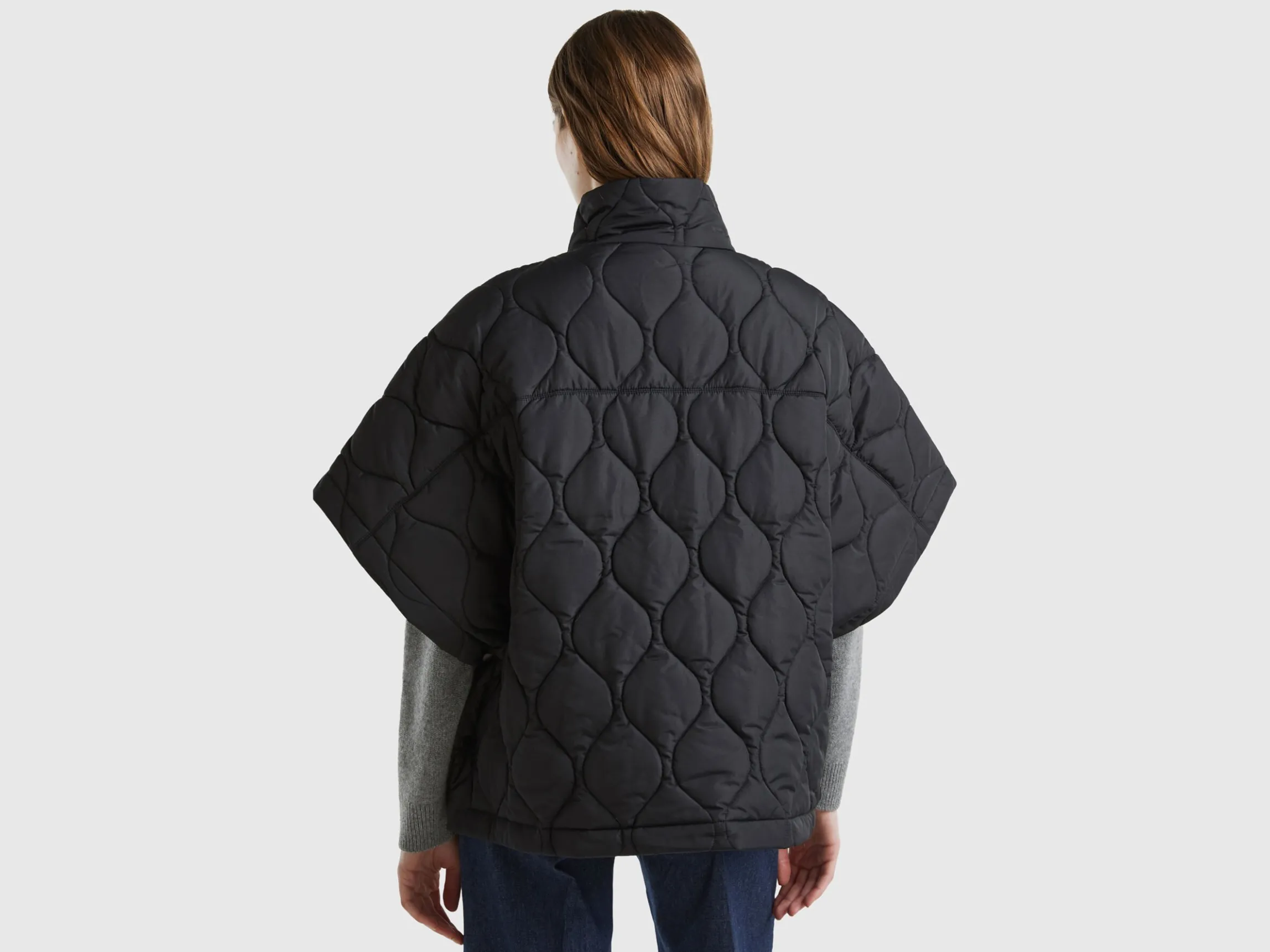 Quilted cape with lightweight padding
