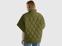 Quilted cape with lightweight padding