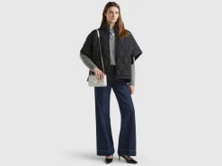 Quilted cape with lightweight padding