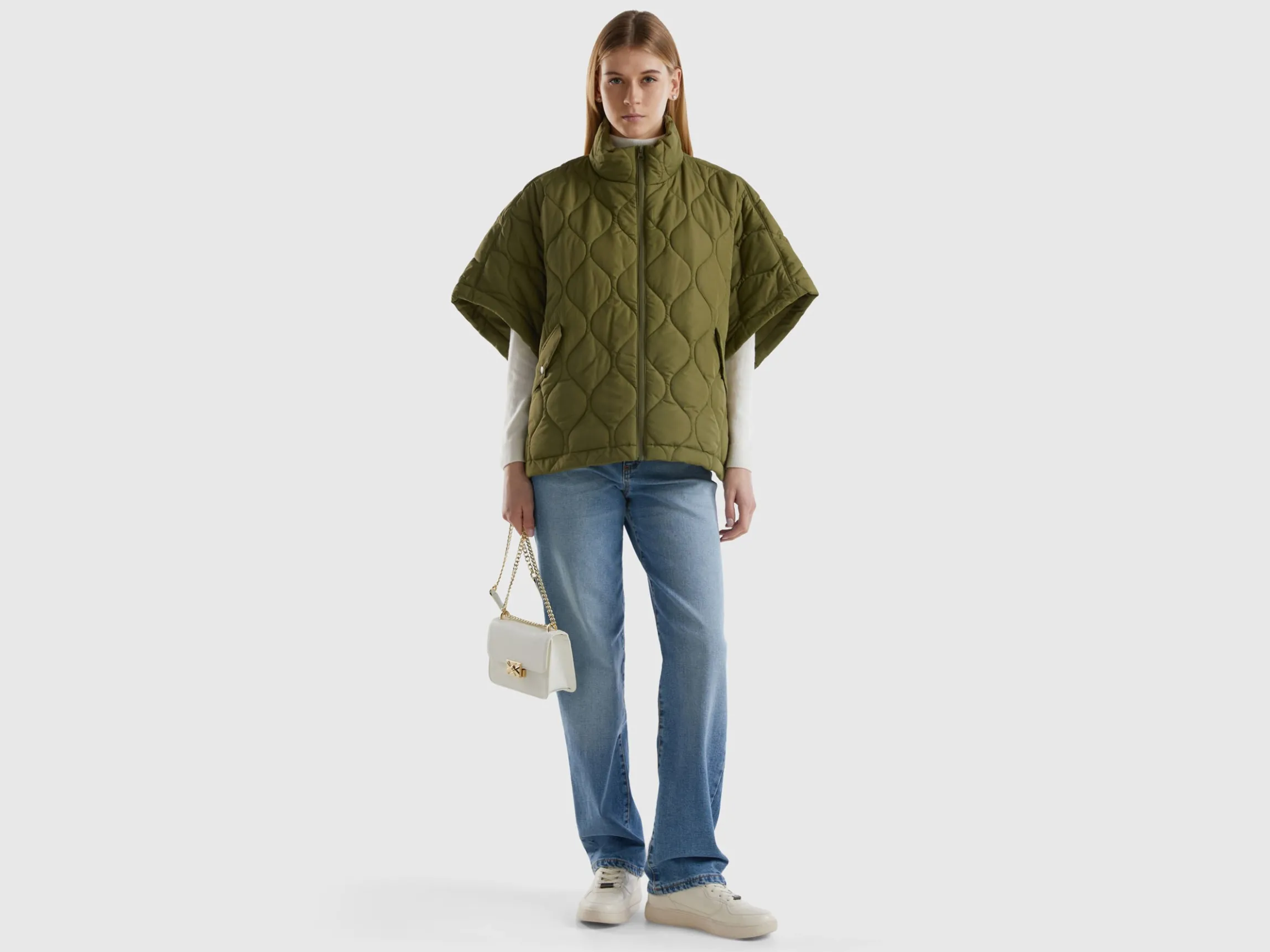 Quilted cape with lightweight padding