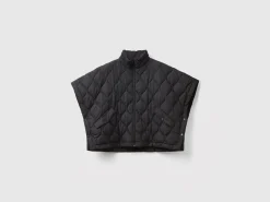 Quilted cape with lightweight padding