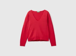 Red plum V-neck sweater in pure Merino wool