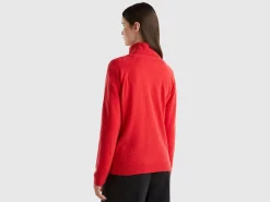 Red turtleneck in wool and cashmere blend