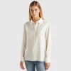 Regular fit flowy shirt