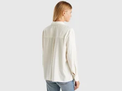 Regular fit flowy shirt