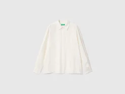 Regular fit flowy shirt