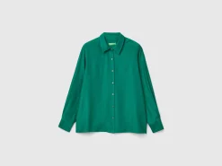 Regular fit flowy shirt