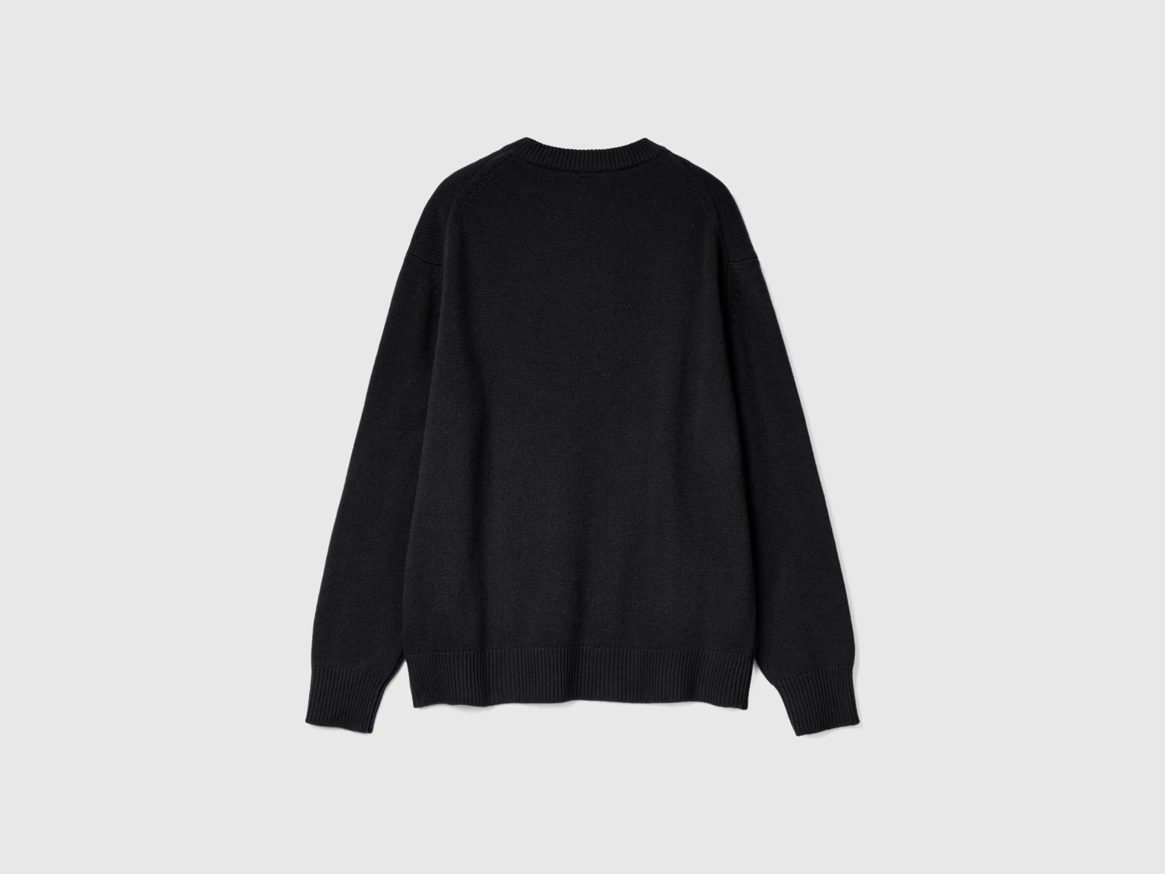 Relaxed fit sweater