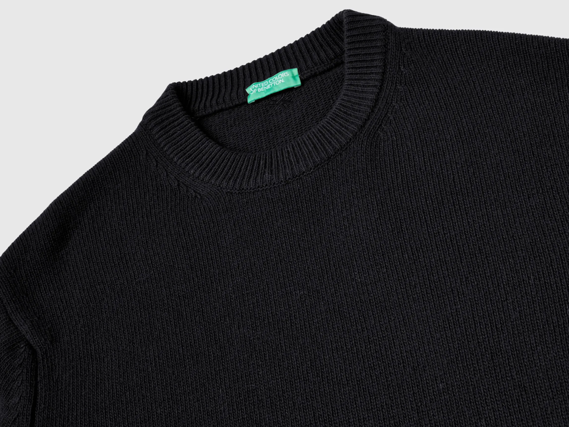 Relaxed fit sweater