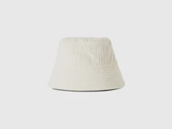 Reversible bucket style hat