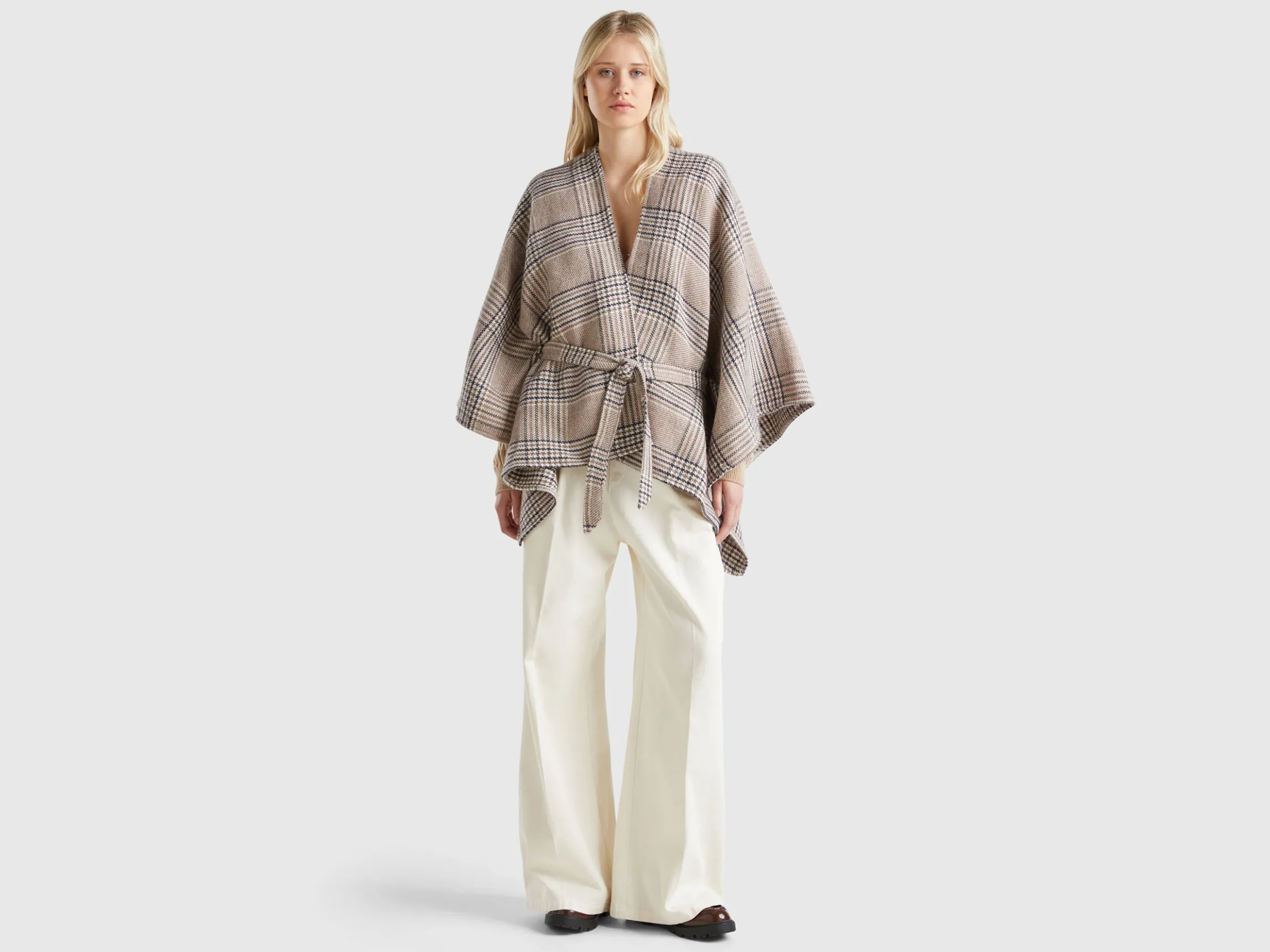Reversible cape